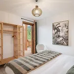 Brivon - By Emerald Appartement *